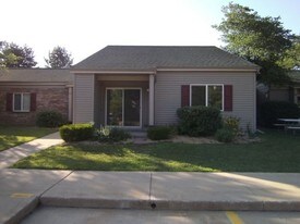Pine Valley Place in Constantine, MI - Building Photo
