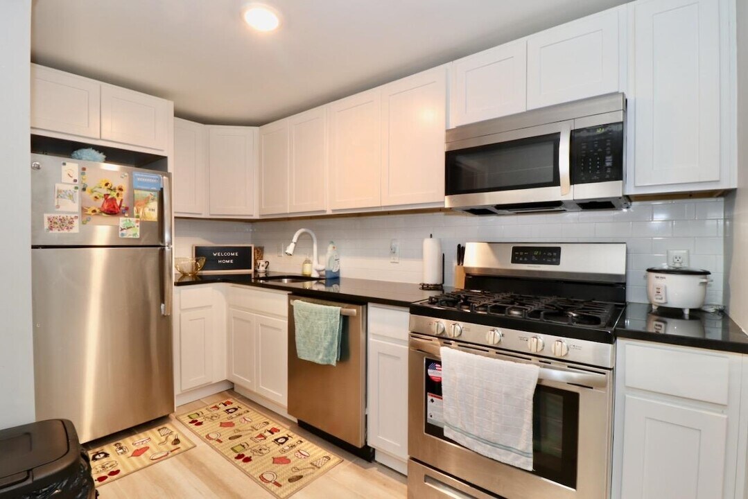 238 South St in Jersey City, NJ - Building Photo