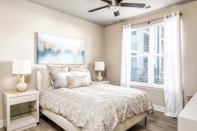 The Edison at Bridlespur in Kansas City, MO - Building Photo - Building Photo