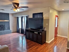 405 Vaughn St in Burkburnett, TX - Building Photo - Building Photo