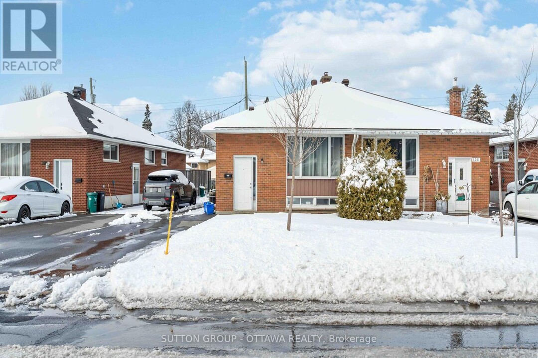 1299 Highgate Rd in Ottawa, ON - Building Photo