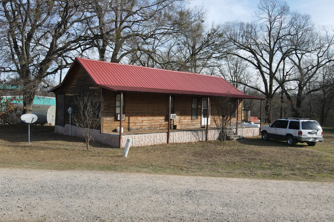 12528 N US HWY 271 in Arthur City, TX - Building Photo - Building Photo