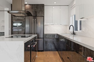 153 S Palm Dr in Beverly Hills, CA - Building Photo