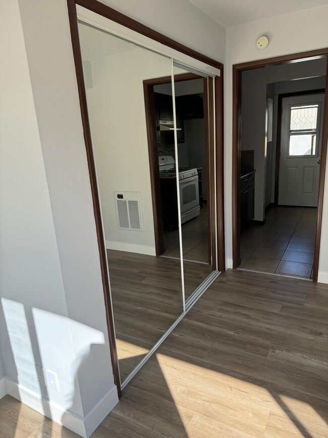 732 E Olive Ave, Unit Large single for rent