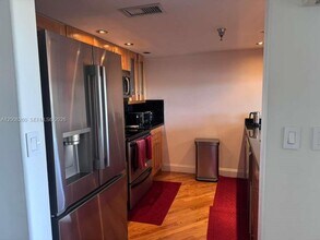 2400 SW 3rd Ave in Miami, FL - Building Photo - Building Photo