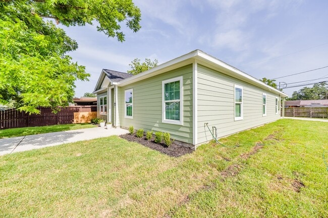 5402 Oriole St in Houston, TX - Foto de edificio - Building Photo