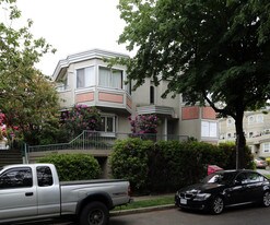 San Franciscan in Vancouver, BC - Building Photo