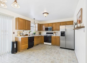 2765 Woodmont Dr in York, PA - Building Photo - Building Photo