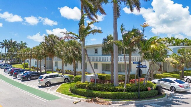 property at 10190 E Bay Harbor Dr