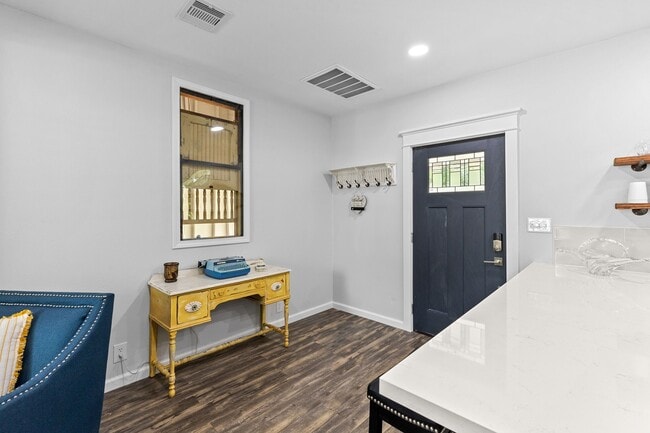 property at 412 Waco Ave