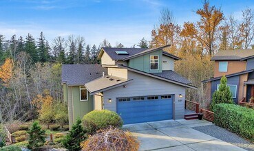 3301 Sydney Ct in Bellingham, WA - Building Photo - Building Photo