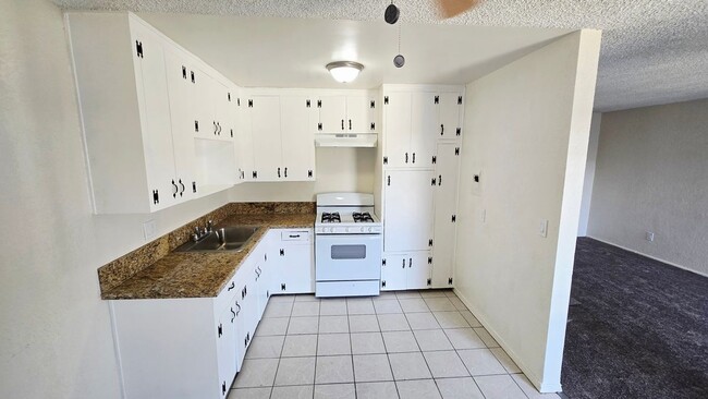 property at 1210 W Stoneridge Ct