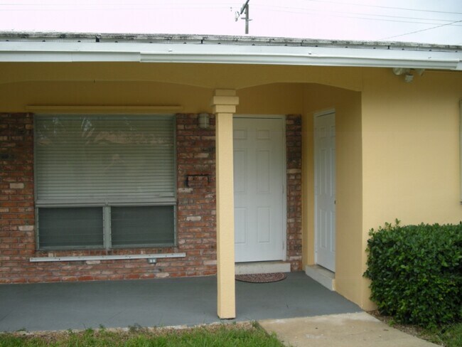 2419 NE 2nd Ave in Boca Raton, FL - Building Photo - Building Photo