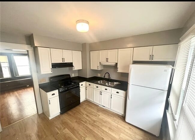 9611 Larnder Ave in Cleveland, OH - Building Photo - Building Photo