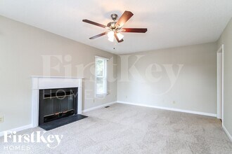 18 Planters Wood Trail in Greensboro, NC - Foto de edificio - Building Photo