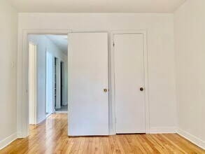 1731 Poupart Rue in Montréal, QC - Building Photo - Building Photo