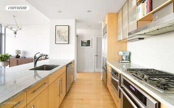 1 Northside Piers in Brooklyn, NY - Building Photo - Building Photo