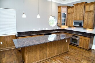 1215 Rosedale St in Houston, TX - Building Photo - Building Photo