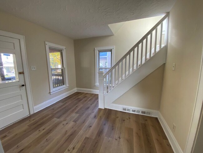 2236 9th St SW in Akron, OH - Building Photo - Building Photo