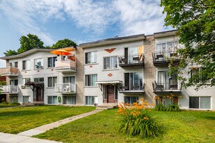 512 70E Av in Laval, QC - Building Photo