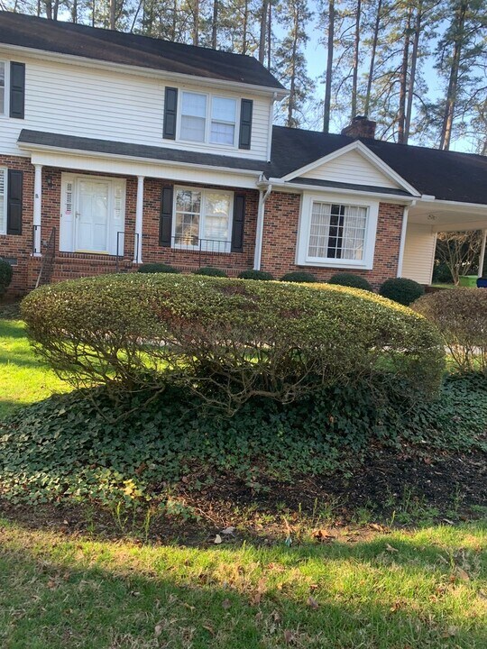 1305 Lennox Pl in Raleigh, NC - Building Photo