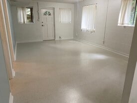 206 Oleander Rd in Carrboro, NC - Building Photo