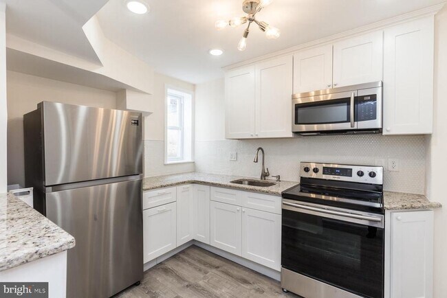 property at 537 N 33rd St