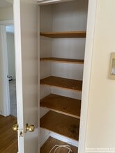 24 Allston St, Unit 5 in Boston, MA - Foto de edificio - Building Photo