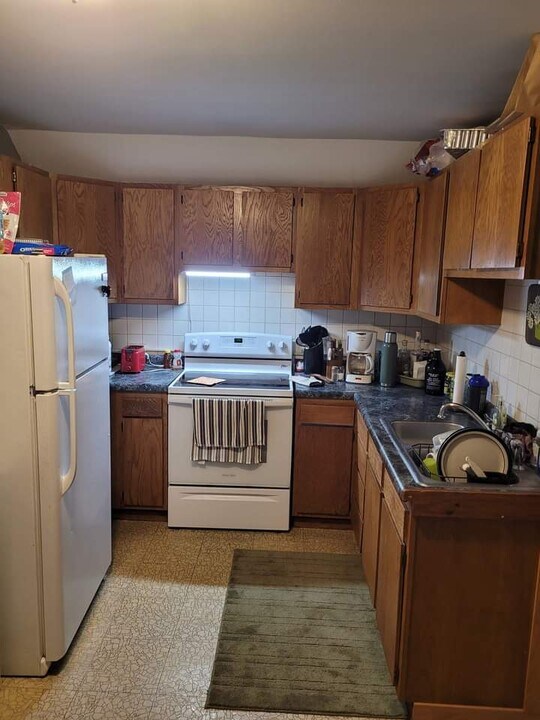 4123 W 4th St in Duluth, MN - Building Photo