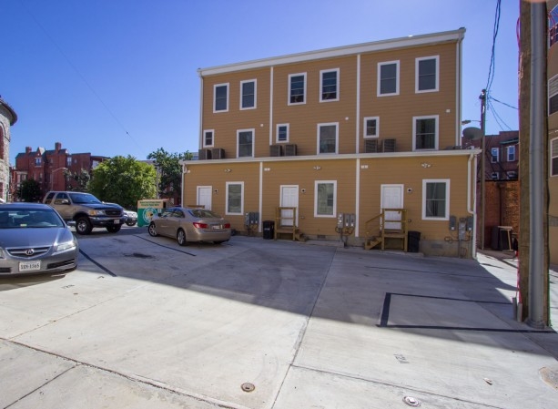 10-14 E 22nd St in Baltimore, MD - Building Photo - Building Photo