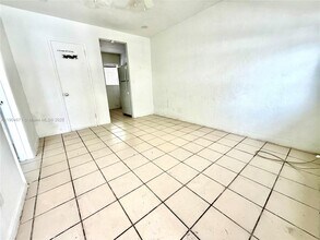2041 Jackson St in Hollywood, FL - Building Photo - Building Photo