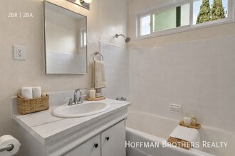 5326 Radford Ave in Los Angeles, CA - Building Photo - Building Photo