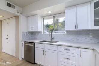 331 Columbia Rd in Thousand Oaks, CA - Building Photo - Building Photo