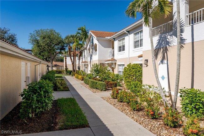 3035 Horizon Ln in Naples, FL - Building Photo - Building Photo