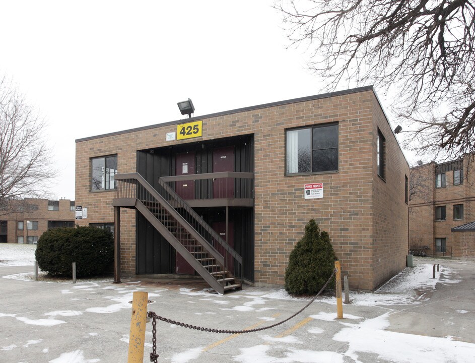 Evergreen Terrace Apartments in Chicago, IL - Building Photo