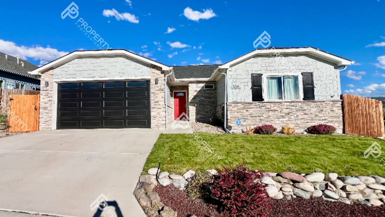 358 Grullo Ln in Silt, CO - Building Photo