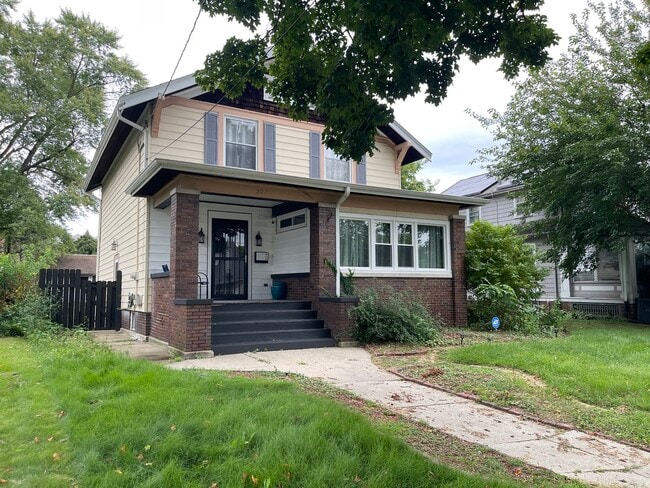 307 N London Ave in Rockford, IL - Building Photo - Building Photo
