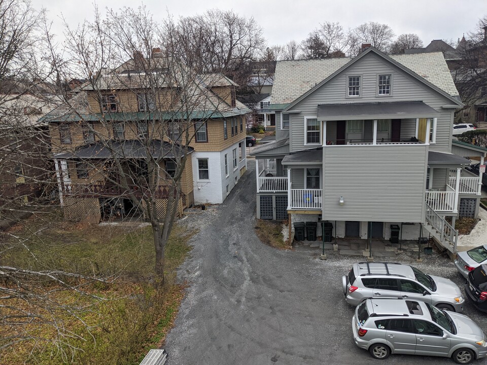 91 S Willard St, Unit 93A in Burlington, VT - Building Photo