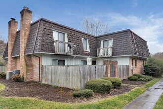 Saddlewood in Virginia Beach, VA - Building Photo - Building Photo