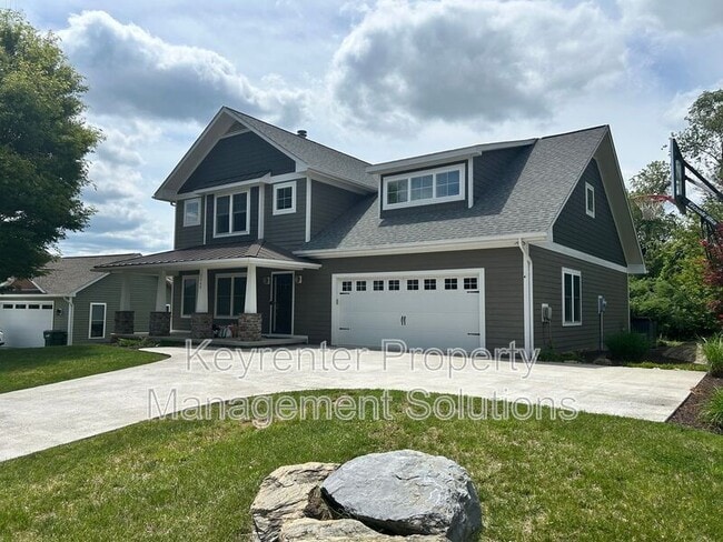 2440 Belvue Rd in Waynesboro, VA - Building Photo - Building Photo
