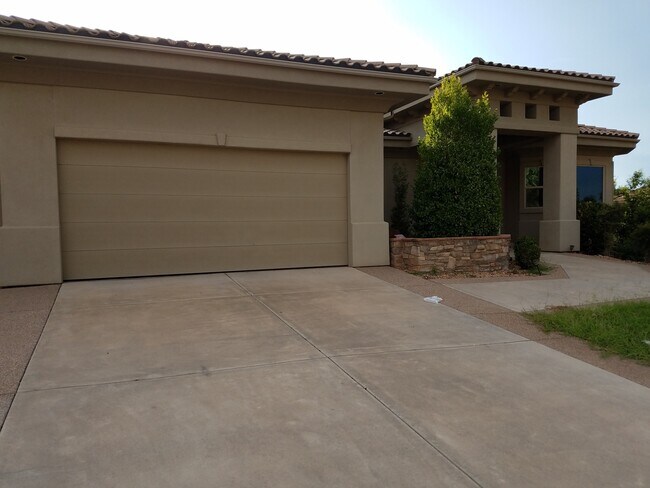 1468 Rocky Rd in Saint George, UT - Building Photo - Building Photo