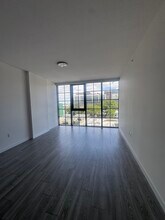 420 NW 25th Ct, Unit 629 in Miami, FL - Building Photo - Building Photo