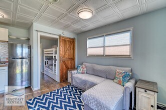 218 Sand Piper Dr in North Topsail Beach, NC - Building Photo - Building Photo