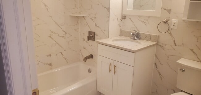 14836 89th Ave, Unit 2B in Jamaica, NY - Building Photo - Building Photo