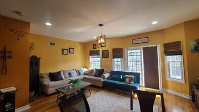 28 Leonard St in Jersey City, NJ - Building Photo - Building Photo