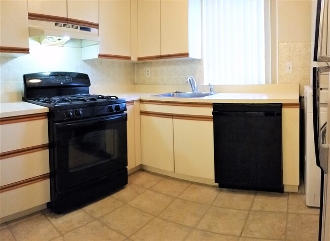 11907 Tarragon Rd in Reisterstown, MD - Building Photo - Building Photo