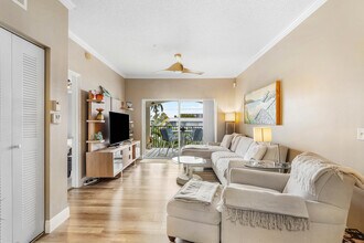 4411 Tuscany Way in Boynton Beach, FL - Foto de edificio - Building Photo