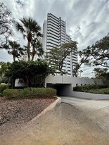 4141 Bayshore Blvd in Tampa, FL - Building Photo