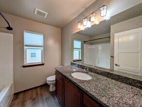 416 S Kansas Loop in East Wenatchee, WA - Building Photo - Building Photo