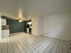 2132 N Harlem Ave, Unit 1F in Elmwood Park, IL - Building Photo - Building Photo